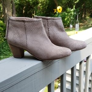 Lien Do, by Anthropology, size 10, Tan Leather Ankle Boots